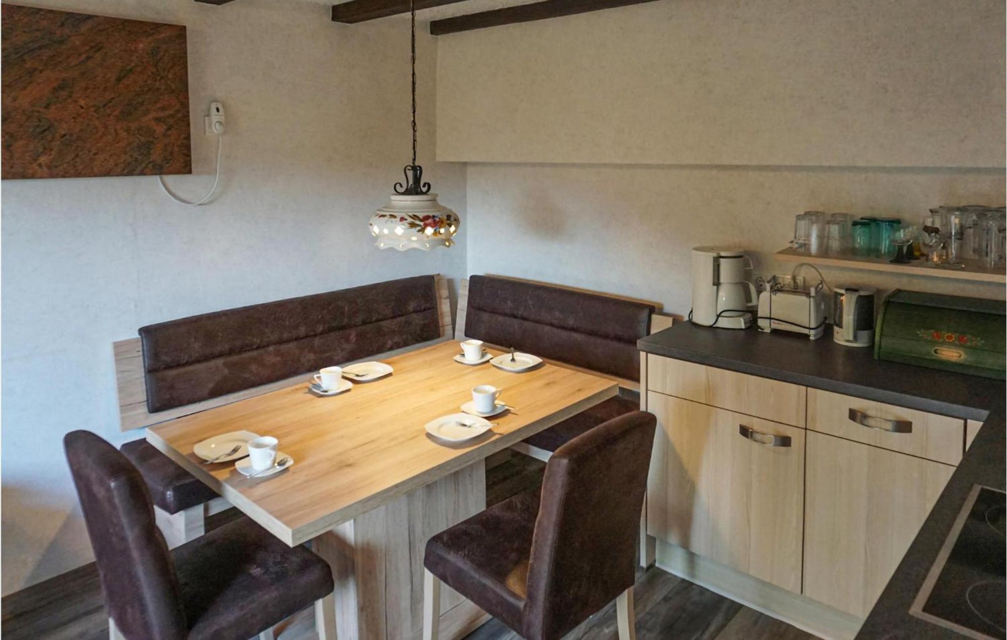 Awesome apartment in Hinterweidenthal with 2 Bedrooms&WiFi Exterior foto